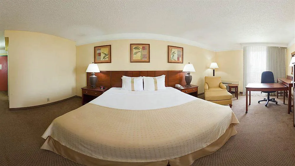 Holiday Inn Ponce & El Tropical Casino By Ihg 3*,